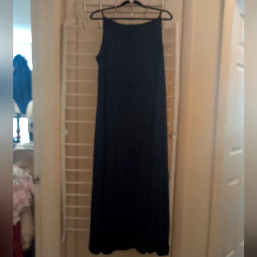 Classic dress, black on black sparkly glitte embroidery, very fancy